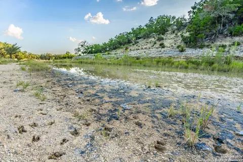 View/Area - 599 Mountain View Rd, Utopia, TX 78884 photo 4 of 4