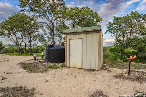Other - 599 Mountain View Rd, Utopia, TX 78884 photo 3 of 17