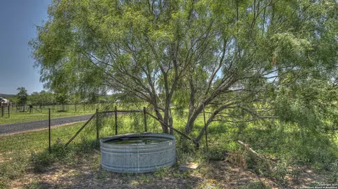 319 River Tree, Leakey, TX 78873