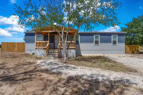 11867 Jarrat Rd, Atascosa, TX 78002
