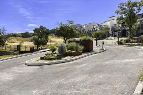 7218 Terra Fls UNIT 102, San Antonio, TX 78256