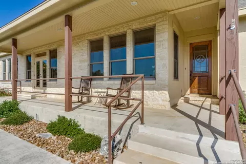 203 Horseshoe Bnd, Boerne, TX 78006