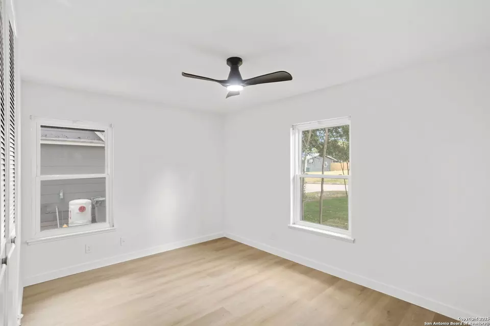 Bedroom - 910 Stonegate, Universal City, TX 78148 photo 1 of 3