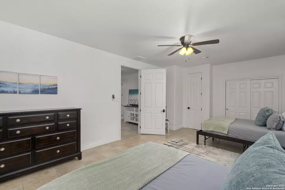 Bedroom - 1608 Lake Rdg, Canyon Lake, TX 78133 photo 3 of 5