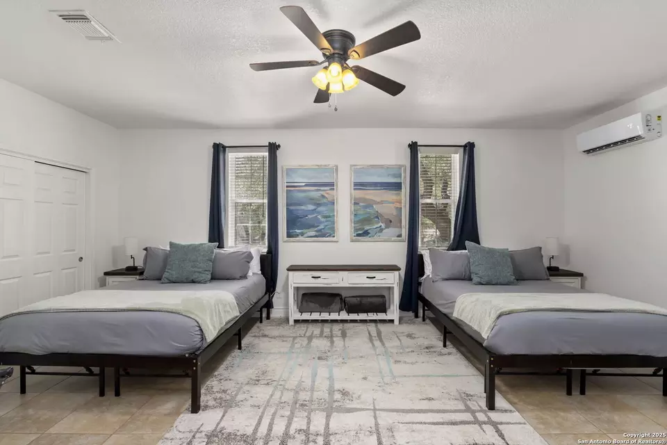 Bedroom - 1608 Lake Rdg, Canyon Lake, TX 78133 photo 2 of 5