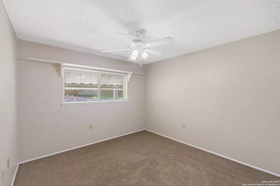 Bedroom - 8344 Highland Vw, Universal City, TX 78148 photo 3 of 4
