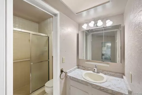 Bath - 8344 Highland Vw, Universal City, TX 78148 photo 1 of 2