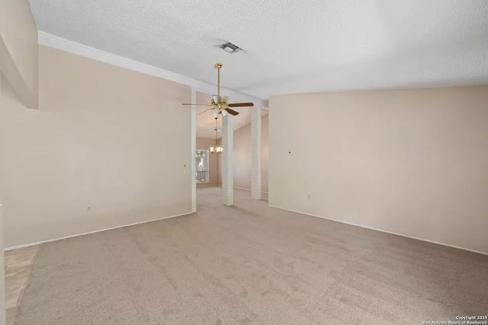 Living - 8344 Highland Vw, Universal City, TX 78148 photo 3 of 3