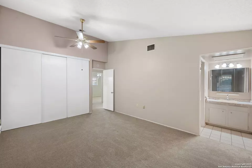 Bedroom - 8344 Highland Vw, Universal City, TX 78148 photo 2 of 4