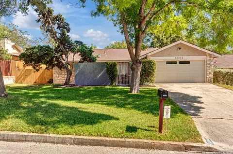 Exterior - 8344 Highland Vw, Universal City, TX 78148 photo 1 of 6