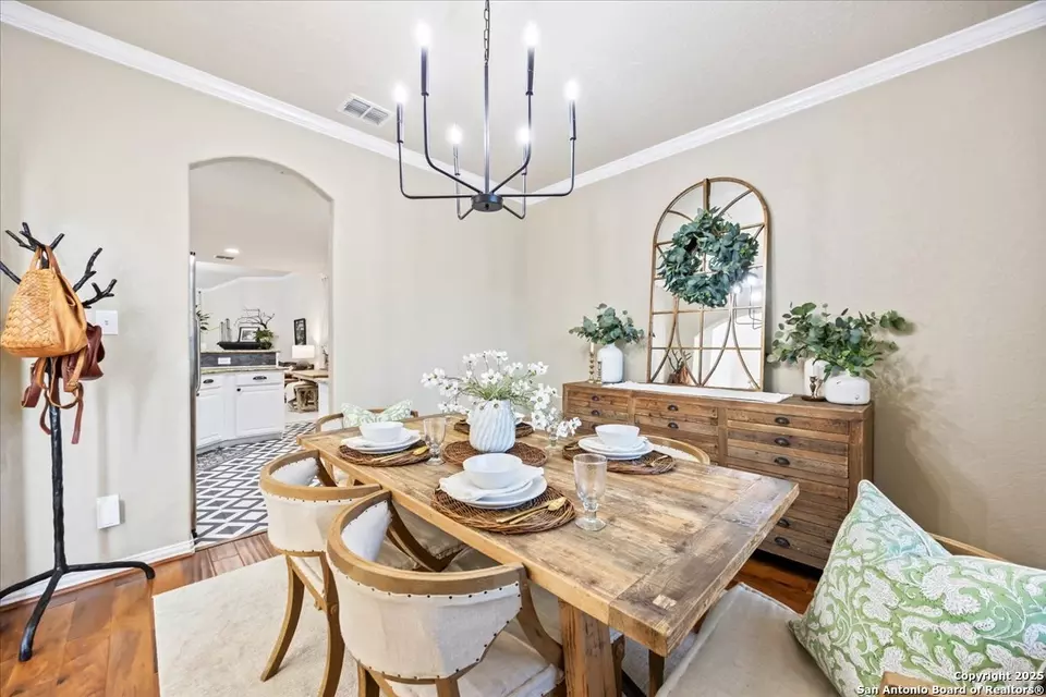 Dining - 3722 Sweet Olive, San Antonio, TX 78261 photo 2 of 3