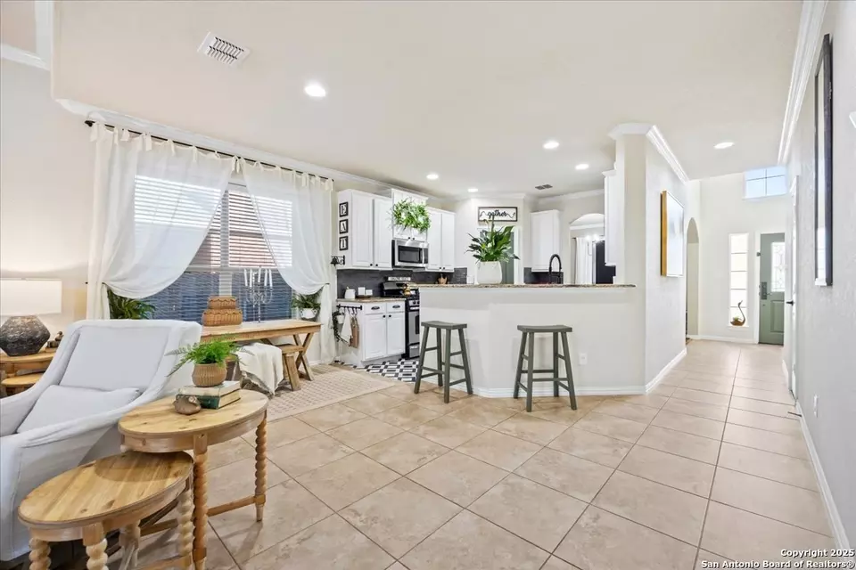 Entry Way - 3722 Sweet Olive, San Antonio, TX 78261 photo 6 of 7
