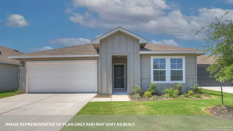 1058 Argonne Frst, Seguin, TX 78155