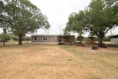 19545 Fm 463, Devine, TX 78016 photo 22