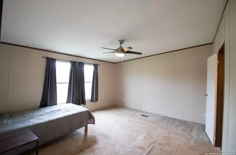 19545 Fm 463, Devine, TX 78016 photo 8