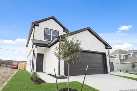 3231 Katzer Ln, Converse, TX 78109