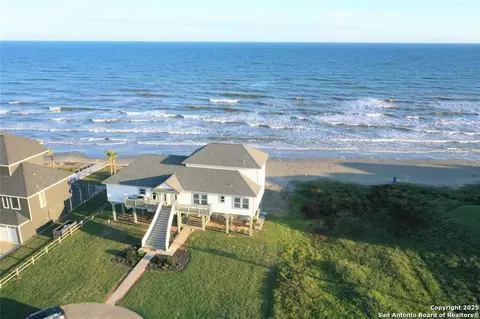 11835 Sunbather Ln, Galveston, TX 77554