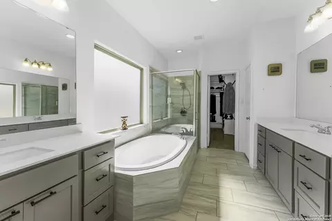 Bath - 14171 Blind Bandit, San Antonio, TX 78254 photo 1 of 4