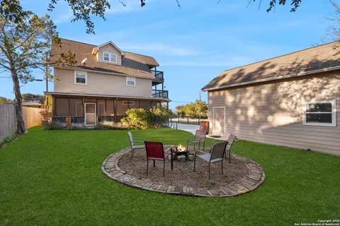 556 Apollo Dr, Canyon Lake, TX 78133
