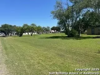 000 Main 10th, Skidmore, TX 78389