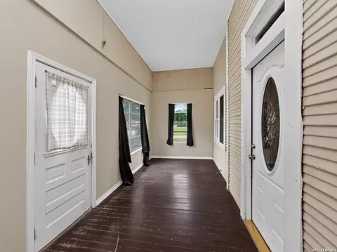 Exterior - 301 Jefferson Dr, Devine, TX 78016 photo 3 of 8