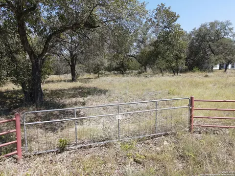 tbd E Lot 141 E Cr 6868, Natalia, TX 78059