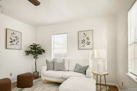 736 Salinas, Seguin, TX 78155