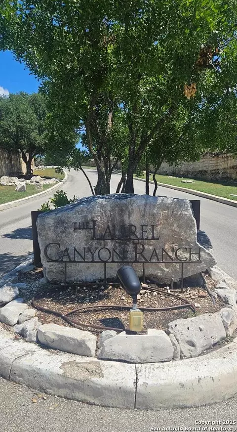 52 County Road 2801 East, Mico, TX 78056