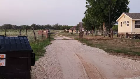 0 Hardy Rd, Elmendorf, TX 78112