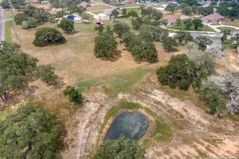 9195 Fm 775, La Vernia, TX 78121