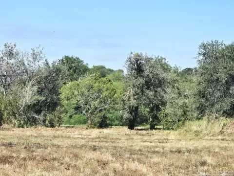 tbd W Randall, Beeville, TX 78102