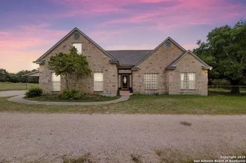 370 Pr 3502, Hondo, TX 78861
