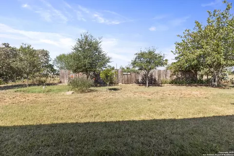Exterior - 944 County Road 769, Devine, TX 78016 photo 5 of 8