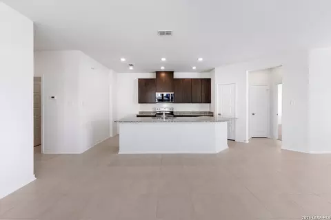 9306 Devils Riv, Converse, TX 78109 photo 13