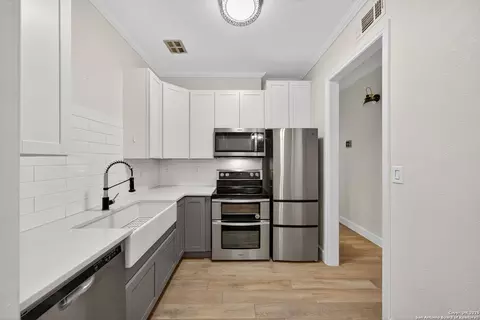 7711 Broadway St UNIT 8B, San Antonio, TX 78209