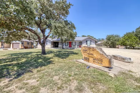 989 Mountain Valley Dr, Concan, TX 78838