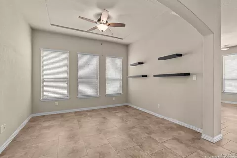 Living - 944 Raceland Rd, San Antonio, TX 78245 photo 1 of 8