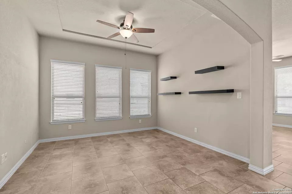 Living - 944 Raceland Rd, San Antonio, TX 78245 photo 1 of 8