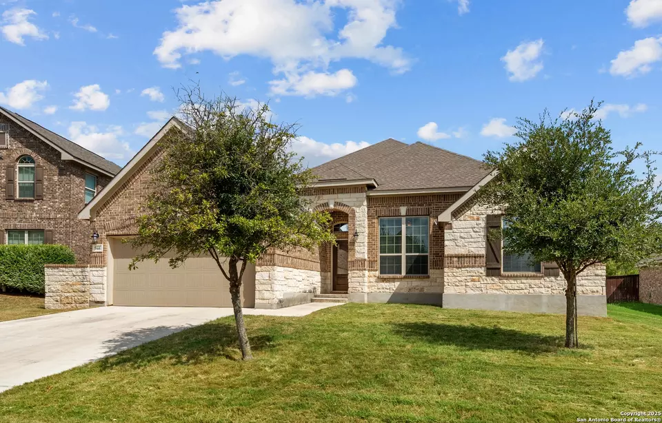 Exterior - 944 Raceland Rd, San Antonio, TX 78245 photo 1 of 10