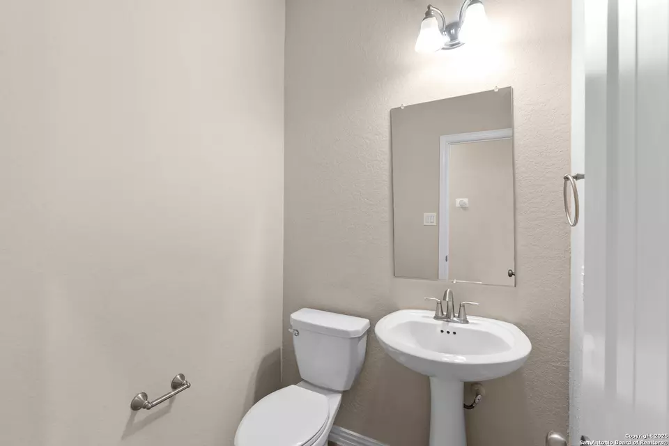 Bath - 944 Raceland Rd, San Antonio, TX 78245 photo 1 of 2