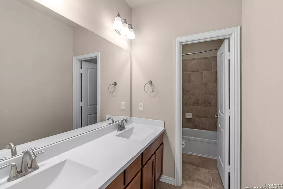 Bath - 944 Raceland Rd, San Antonio, TX 78245 photo 2 of 2