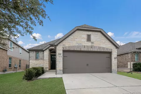 2721 Barkey Spgs, San Antonio, TX 78245