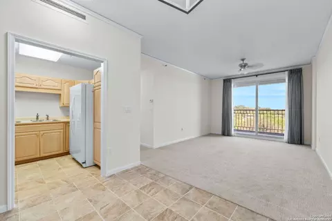 1 Towers Park Ln #402, San Antonio, TX 78209