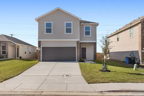 3909 Woodside Dr, Seguin, TX 78155