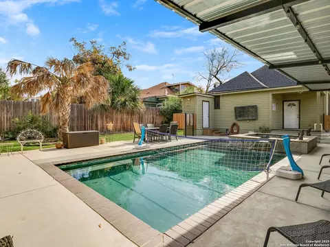 115 E Courtland Pl, San Antonio, TX 78212