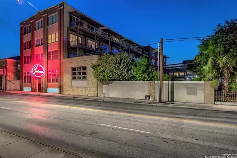 831 S Flores St #2101, San Antonio, TX 78204