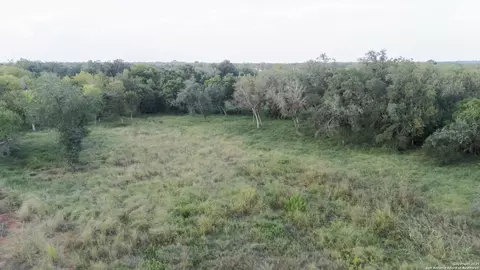 193 E Medium Meadow Dr, Lytle, TX 78052