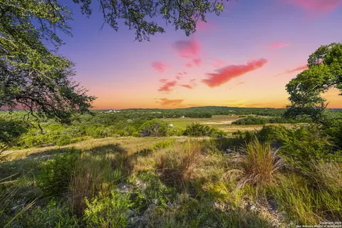 704 705 Roland Run, Bulverde, TX 78163