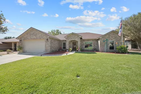 313 Yorktown, Pleasanton, TX 78064