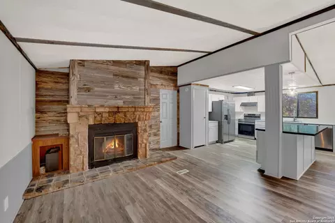 245 Bandera, Bandera, TX 78003